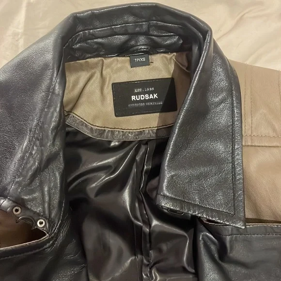 ✨Amazing Rudsak trench coat✨ - Picture 2 of 4